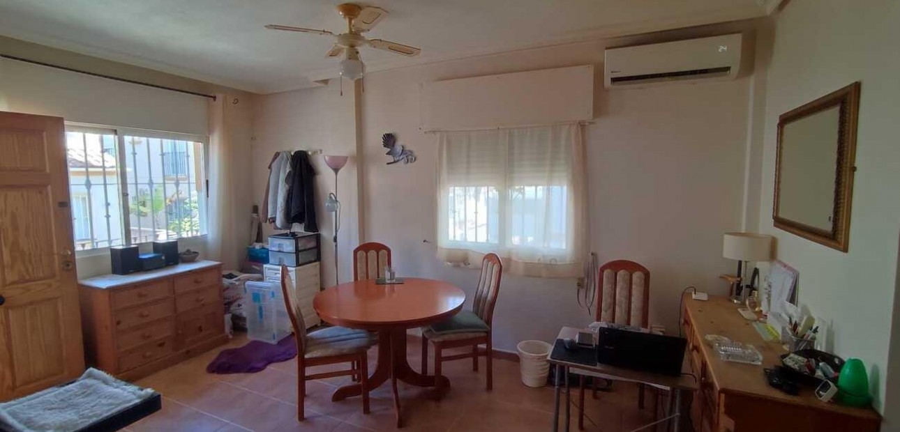 Venta - Terraced house -
Orihuela - Los Balcones Y los Altos