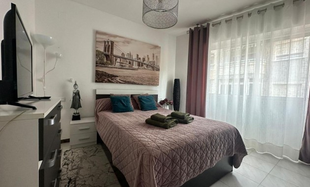 Venta - Apartamento / piso -
Torrevieja - Centro