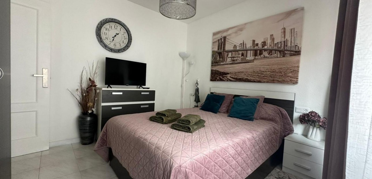 Venta - Apartamento / piso -
Torrevieja - Centro