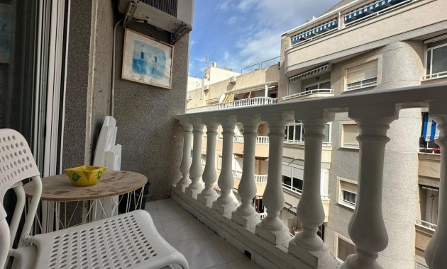 Venta - Apartamento / piso -
Torrevieja - Centro