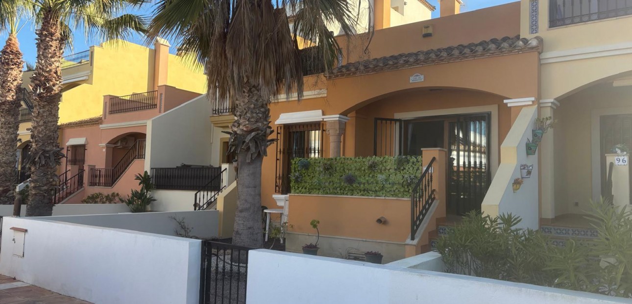 Venta - Adosado -
Algorfa - La Finca Golf Resort