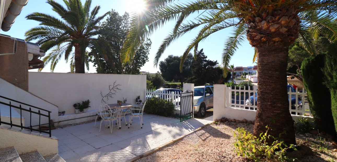 Venta - Bungalow -
Ciudad Quesada - Altos de Quesada