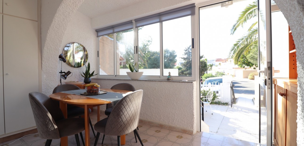 Venta - Bungalow -
Ciudad Quesada - Altos de Quesada