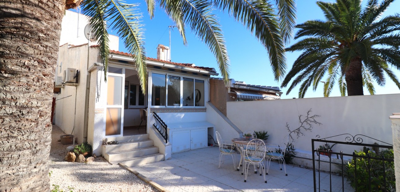 Venta - Bungalow -
Ciudad Quesada - Altos de Quesada