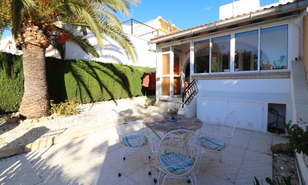 Venta - Bungalow -
Ciudad Quesada - Altos de Quesada