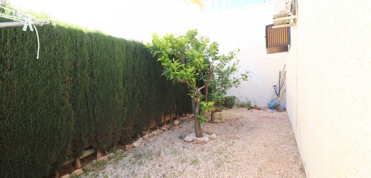 Venta - Bungalow -
Ciudad Quesada - Altos de Quesada