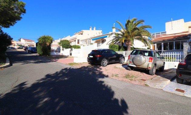 Venta - Bungalow -
Ciudad Quesada - Altos de Quesada