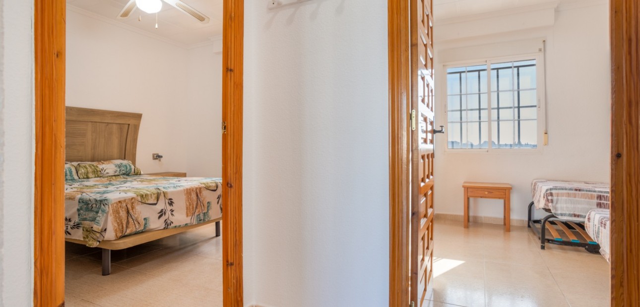 Sale - Detached Villa -
Torrevieja - Urbanización San Luis