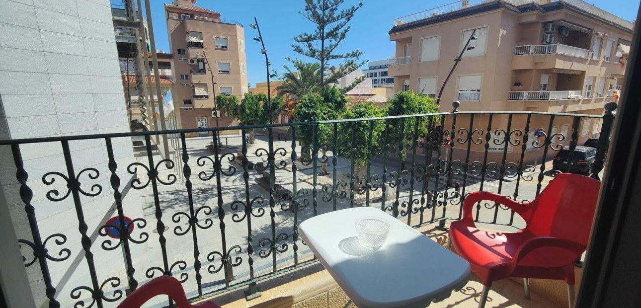 Venta - Apartamento / piso -
Torrevieja - La Mata pueblo