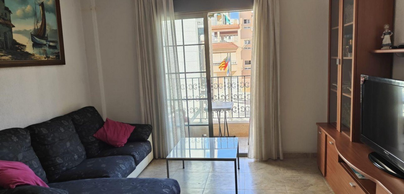 Venta - Apartamento / piso -
Torrevieja - La Mata pueblo