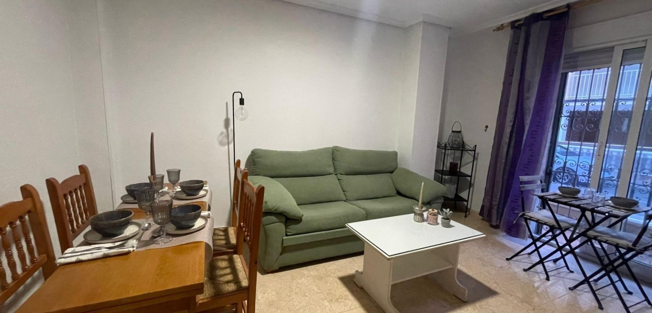 Herverkoop - Appartement / flat -
Torrevieja - Los Europeos