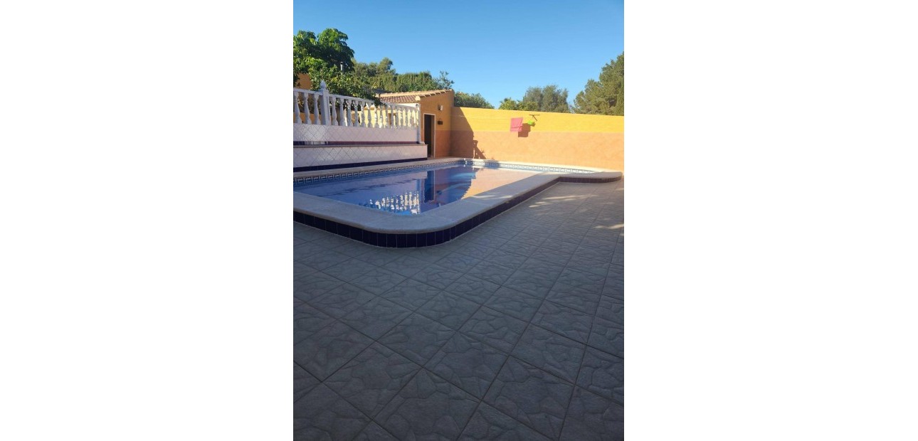 Herverkoop - Villa -
Orihuela Costa - Los Almendros-La Florida