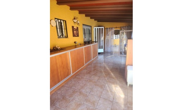 Herverkoop - Villa -
Orihuela Costa - Los Almendros-La Florida