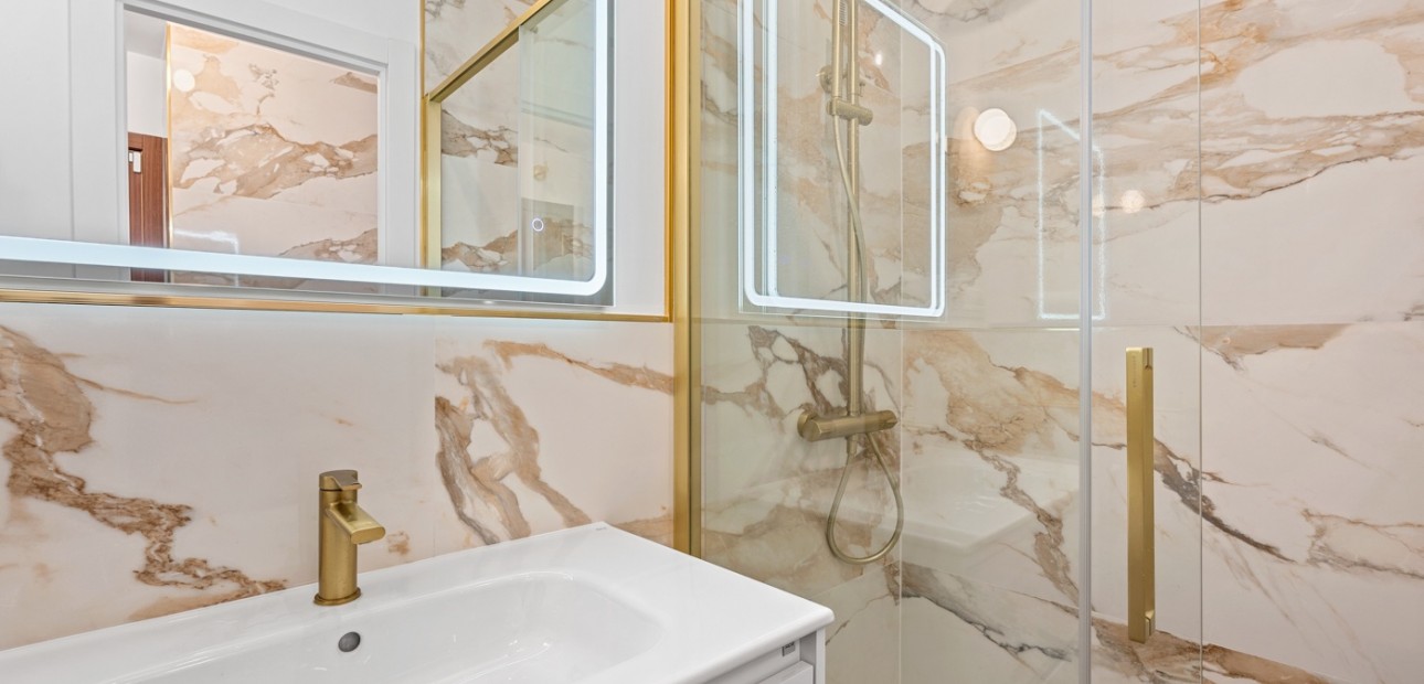 Venta - Apartamento / piso -
Orihuela Costa - Punta Prima