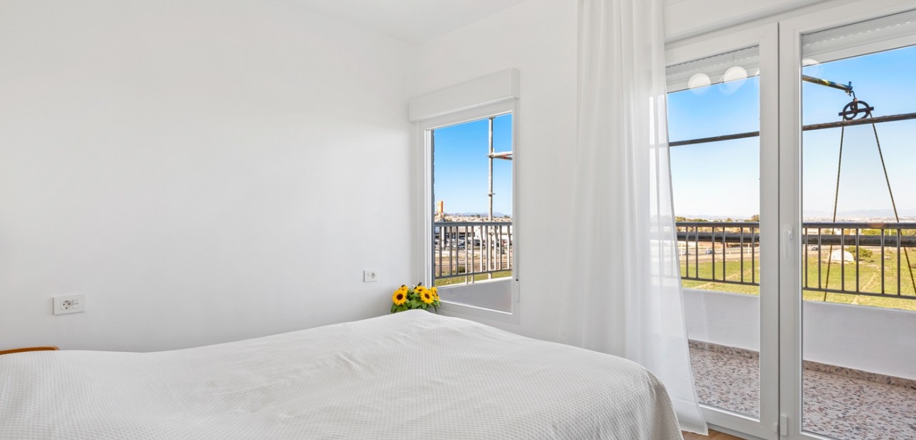 Venta - Apartamento / piso -
Orihuela Costa - Punta Prima