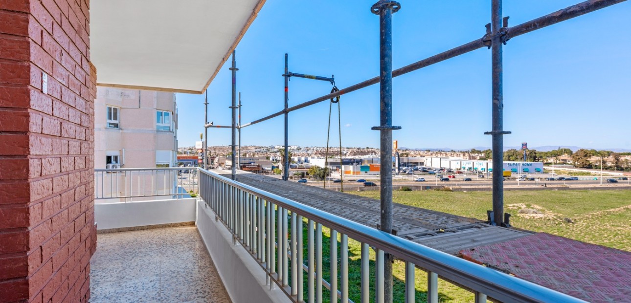 Venta - Apartamento / piso -
Orihuela Costa - Punta Prima