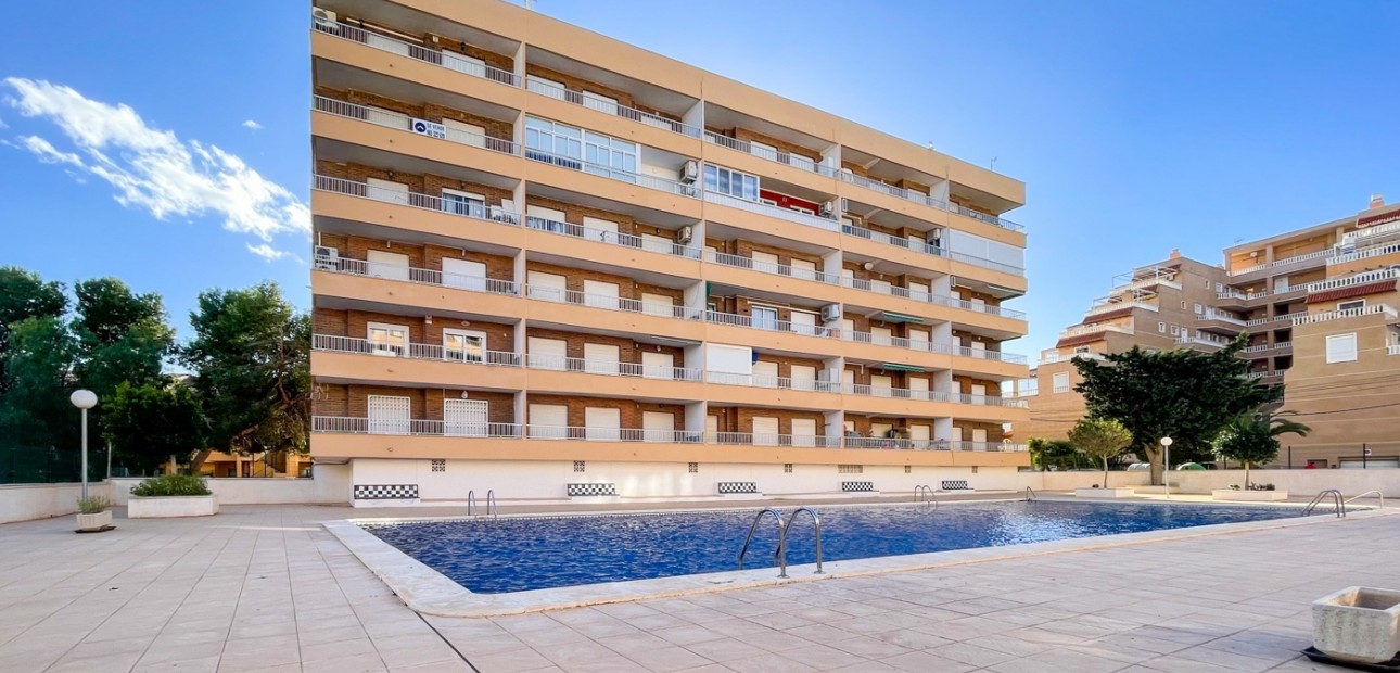 Venta - Apartamento / piso -
Orihuela Costa - Punta Prima