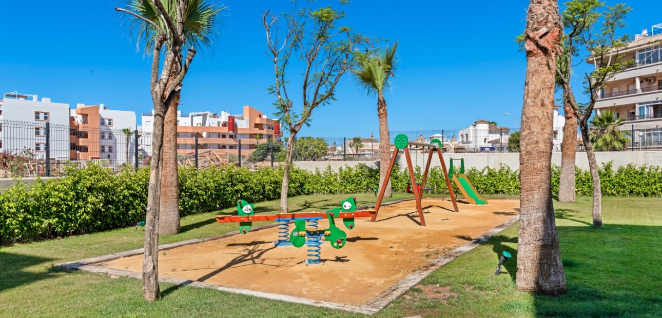 Herverkoop - Appartement / flat -
Orihuela Costa - Playa Flamenca