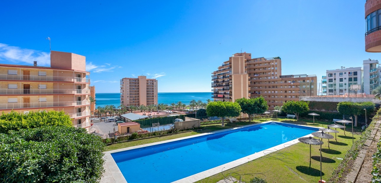 Venta - Apartamento / piso -
Arenales del Sol - Segunda linea playa