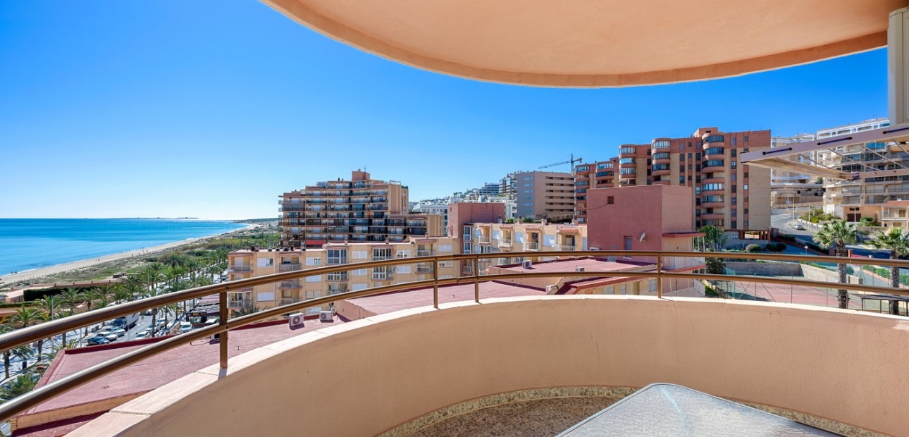 Venta - Apartamento / piso -
Arenales del Sol - Segunda linea playa