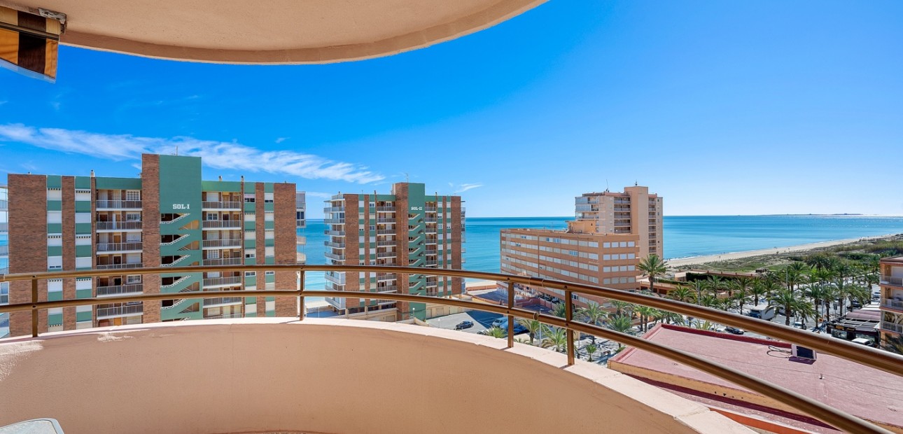 Venta - Apartamento / piso -
Arenales del Sol - Segunda linea playa