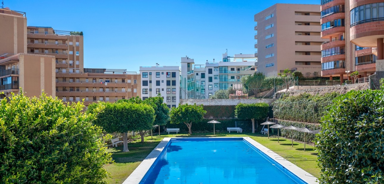 Venta - Apartamento / piso -
Arenales del Sol - Segunda linea playa