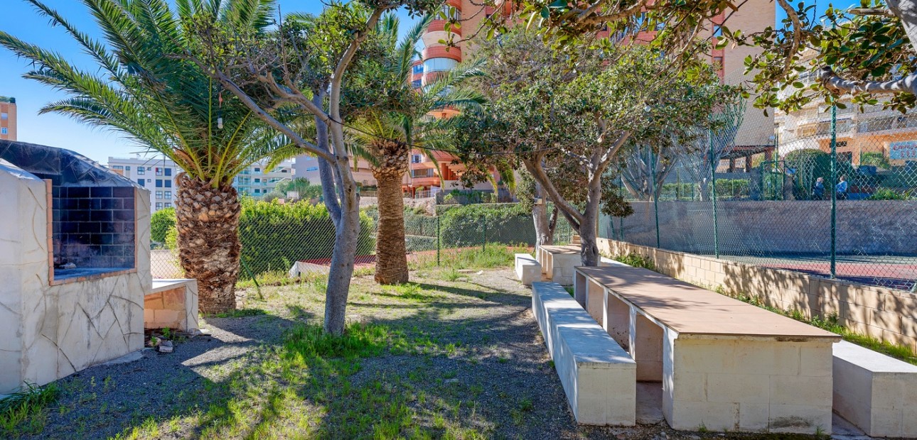 Venta - Apartamento / piso -
Arenales del Sol - Segunda linea playa