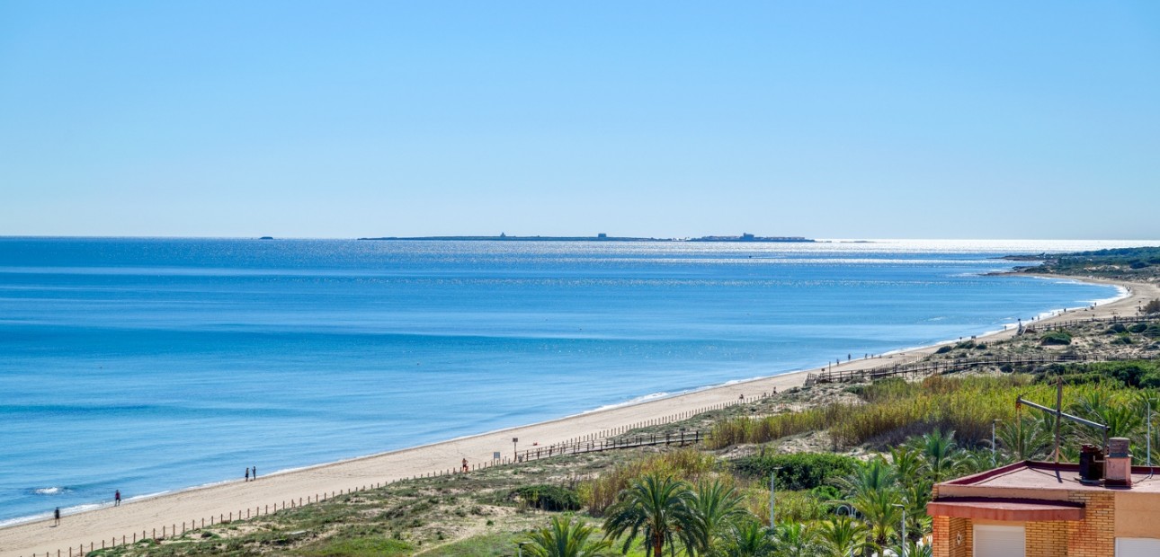 Venta - Apartamento / piso -
Arenales del Sol - Segunda linea playa