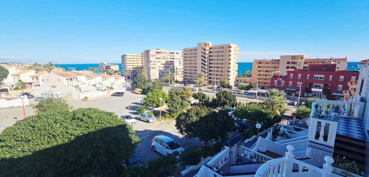 Herverkoop - duplex -
Torrevieja - Cabo cervera