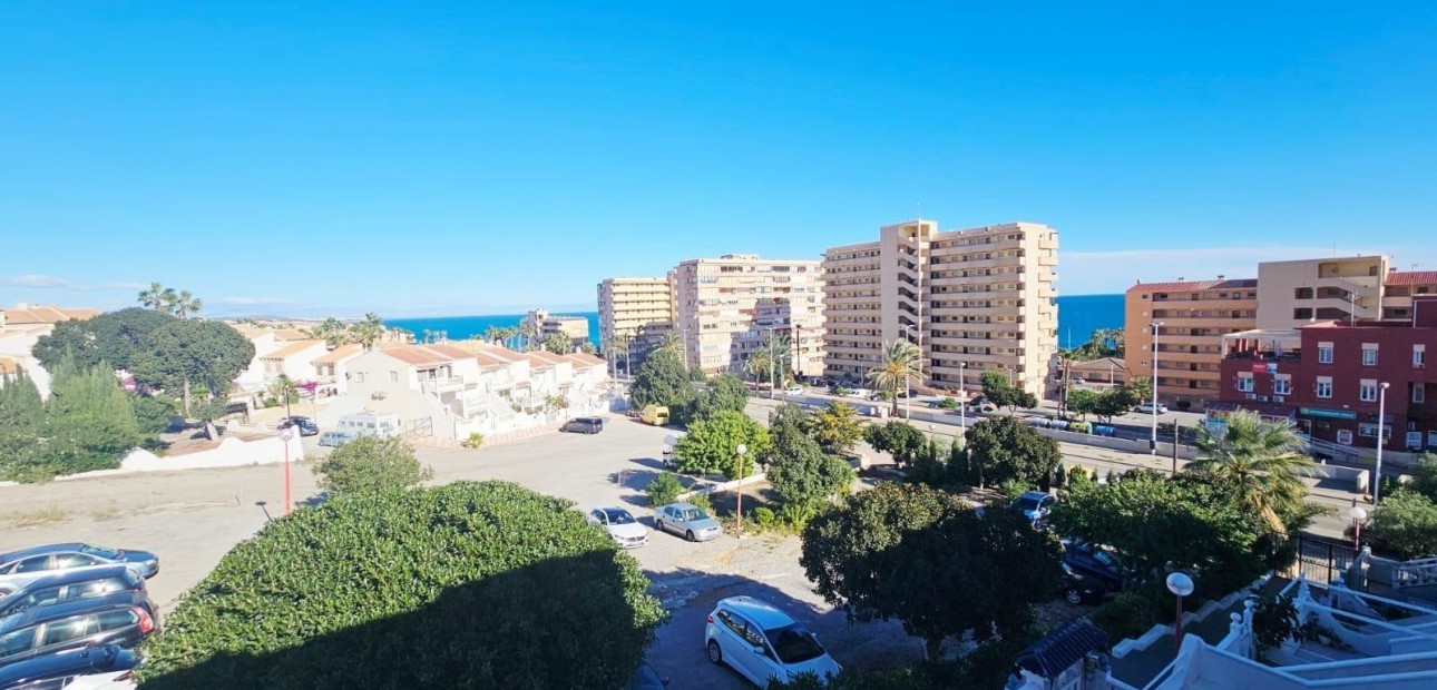 Herverkoop - duplex -
Torrevieja - Cabo cervera