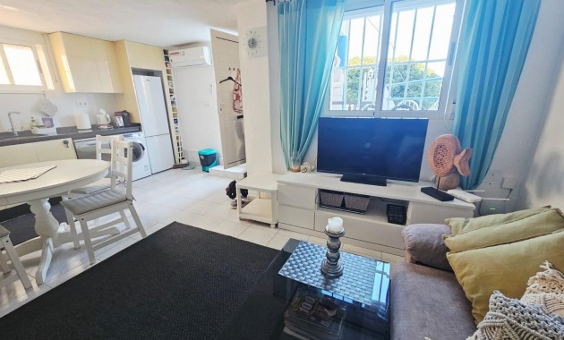 Herverkoop - duplex -
Torrevieja - Cabo cervera