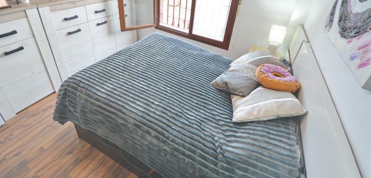 Sale - Apartment / flat -
Torrevieja - Zona los Frutales