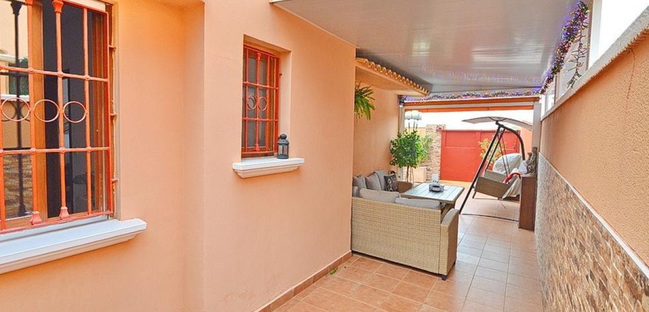 Sale - Apartment / flat -
Torrevieja - Zona los Frutales
