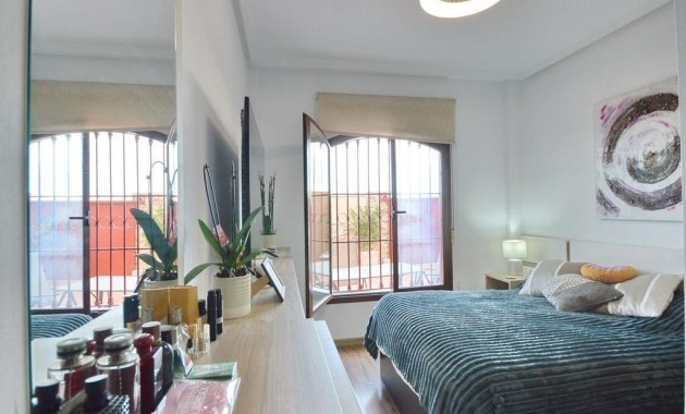 Sale - Apartment / flat -
Torrevieja - Zona los Frutales