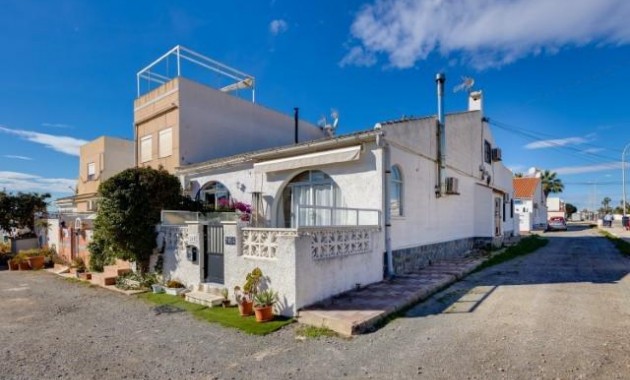 Venta - Bungalow -
Torrevieja - El limonar