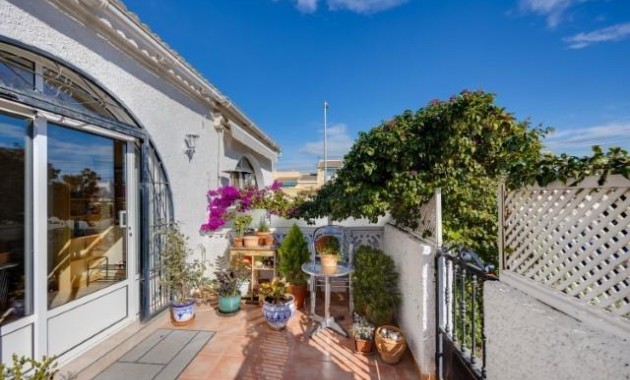 Venta - Bungalow -
Torrevieja - El limonar