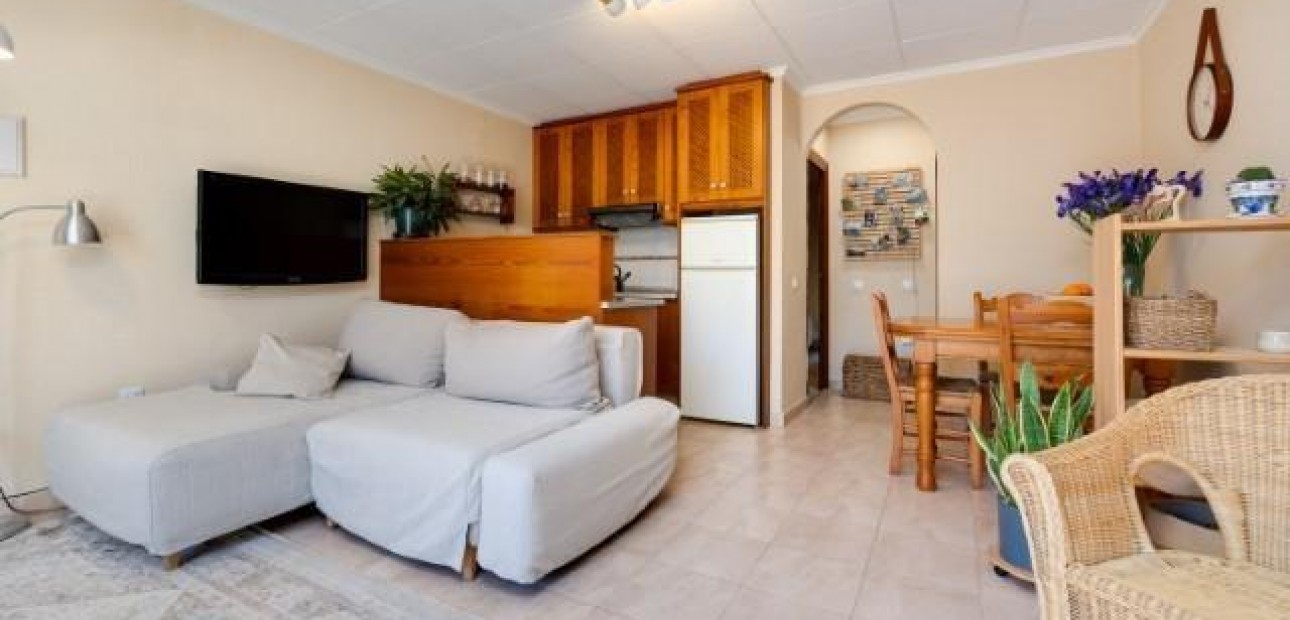 Venta - Bungalow -
Torrevieja - El limonar