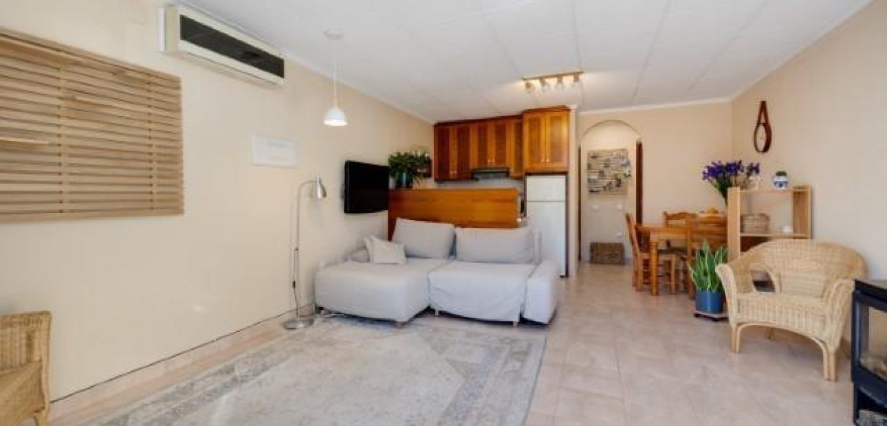 Venta - Bungalow -
Torrevieja - El limonar