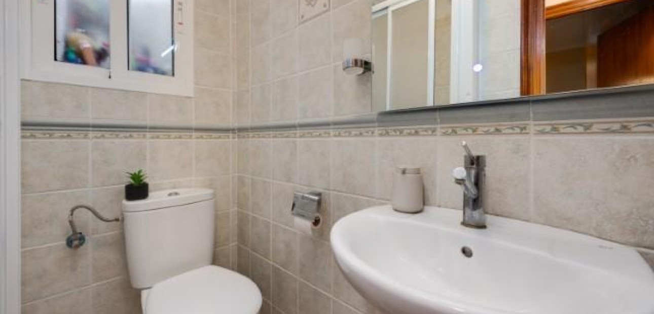 Venta - Bungalow -
Torrevieja - El limonar