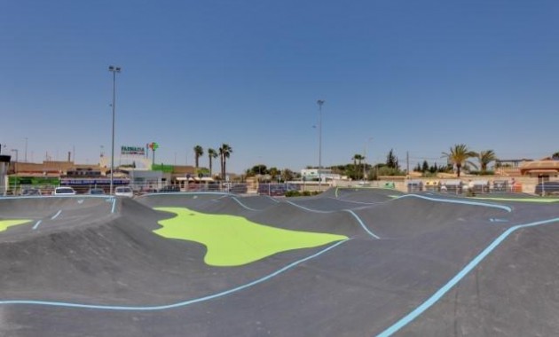 Venta - Bungalow -
Torrevieja - El limonar