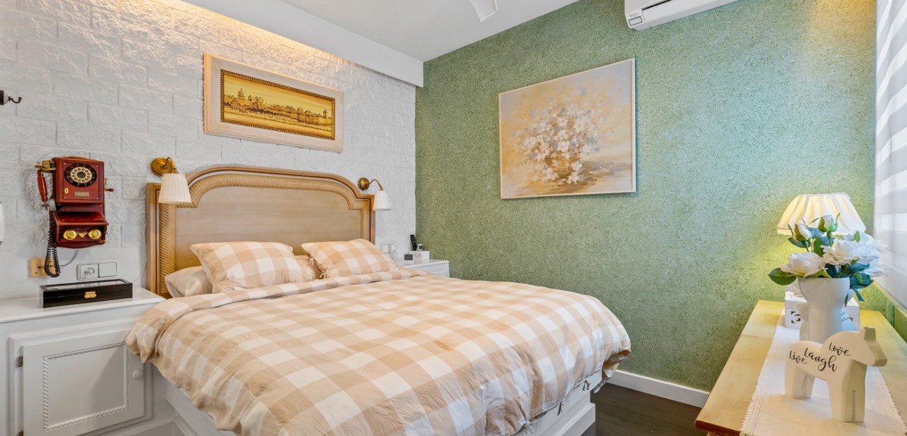 Venta - Apartamento / piso -
Torrevieja - Torrevieja - Centre