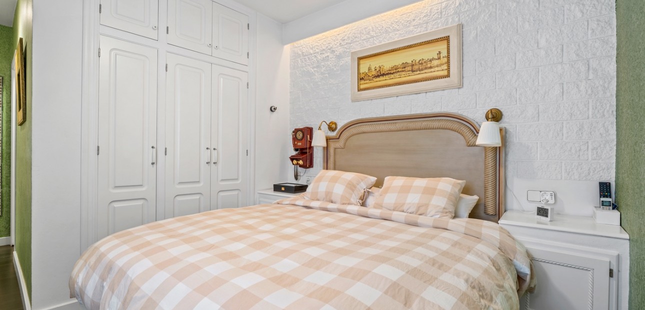 Venta - Apartamento / piso -
Torrevieja - Torrevieja - Centre