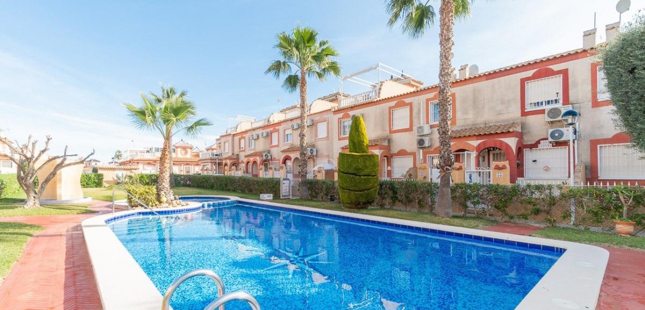 Venta - Terraced house -
Orihuela Costa - Playa Flamenca