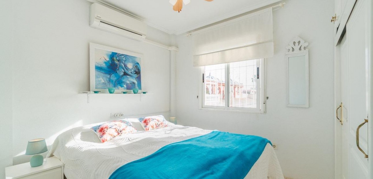 Venta - Terraced house -
Orihuela Costa - Playa Flamenca