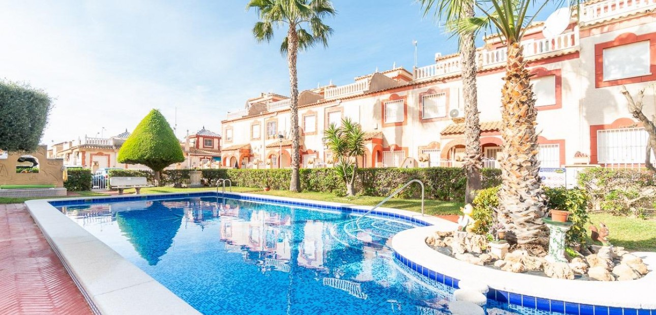 Venta - Terraced house -
Orihuela Costa - Playa Flamenca