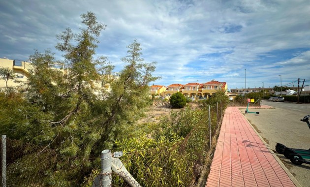 Venta - Parcela / Terreno -
Orihuela Costa - La Florida