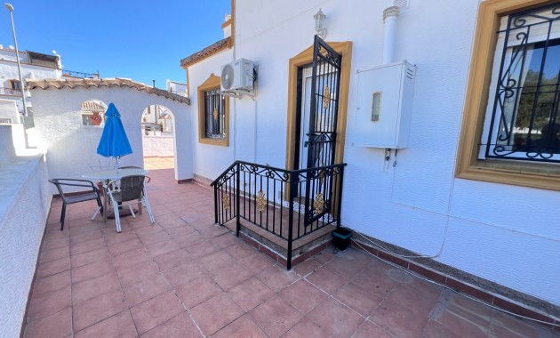 Venta - House -
Entre Naranjo - Vistabella Golf