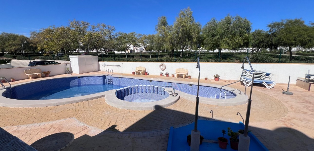 Venta - House -
Entre Naranjo - Vistabella Golf