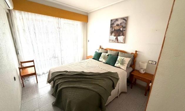 Sale - Apartment / flat -
Torrevieja - Estacion de autobuses