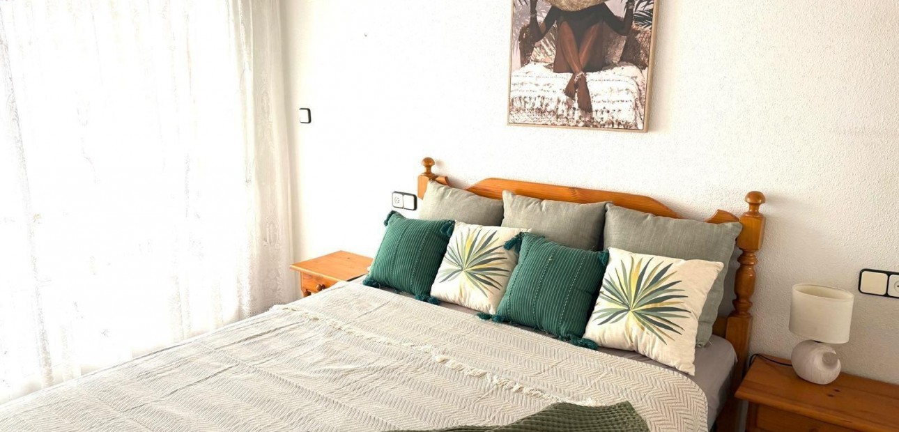 Sale - Apartment / flat -
Torrevieja - Estacion de autobuses